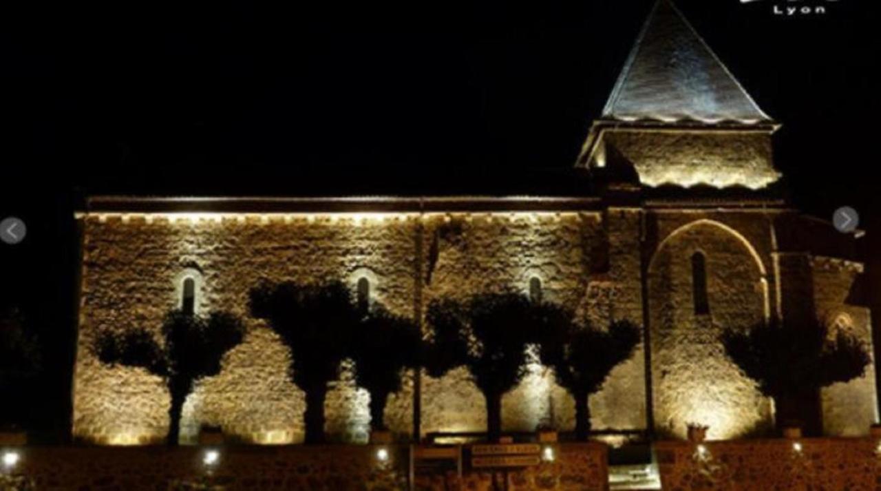Gite Des Roses Oradour-Fanais Exterior photo